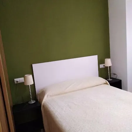 6 Carrer Llevant Διαμέρισμα *