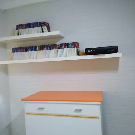 6 Carrer Llevant *